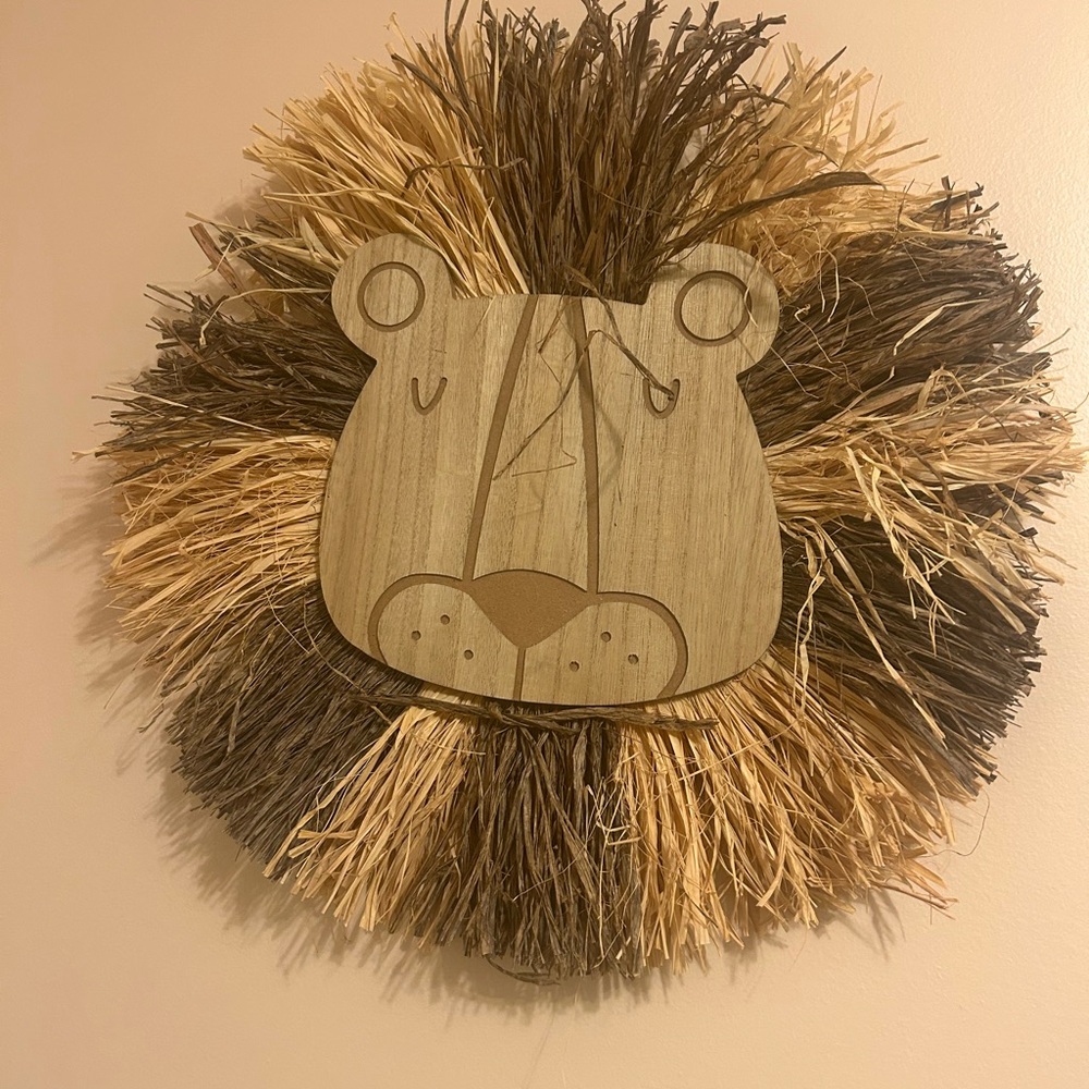 Lion-Themed Wall Decor with Natural Tones